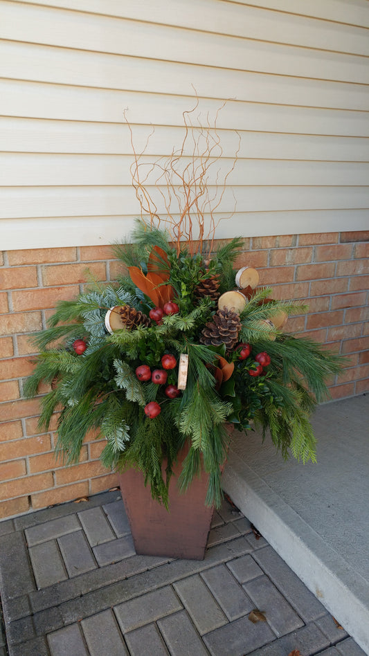 Deluxe Outdoor Arrangement